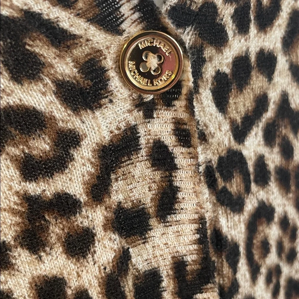MICHAEL KORS ANIMAL PRINT LONG SLEEVE LONG CARDIGAN WITH LOGO ZIPS & BUTTONS M